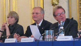kouchner-afe1 B.Kouchner devant l'AFE