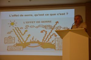Gilles LEmaire, altermondialiste venu présenter les enjeux de la COP 21
