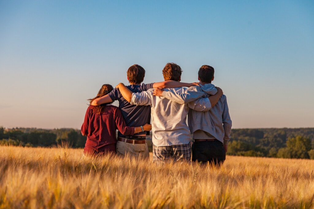 Jeunes amis Jeunes amis