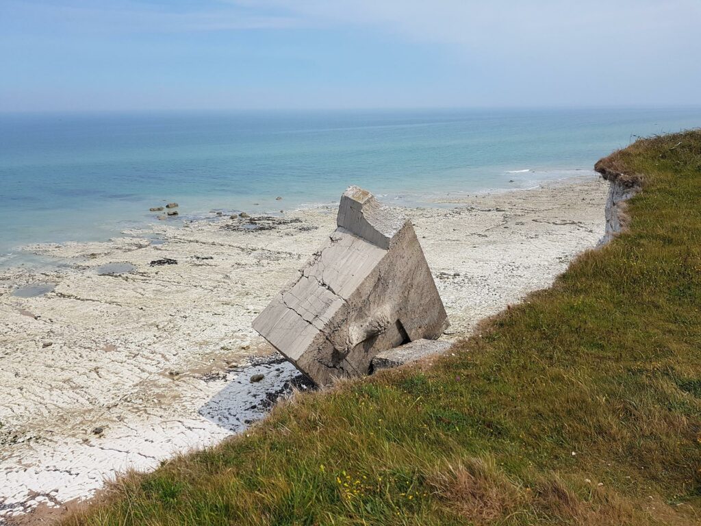 Le bunker sur la plage de Sainte-Marguerite-sur-mer, Normandie