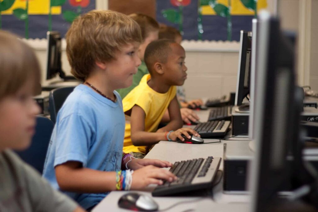 Atelier informatique pour enfant - Pixabay